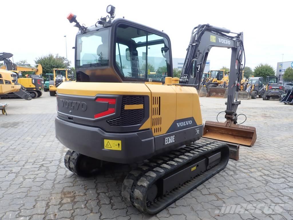 Volvo EC 60 E حفارات وسط 7 طن - 12 طن