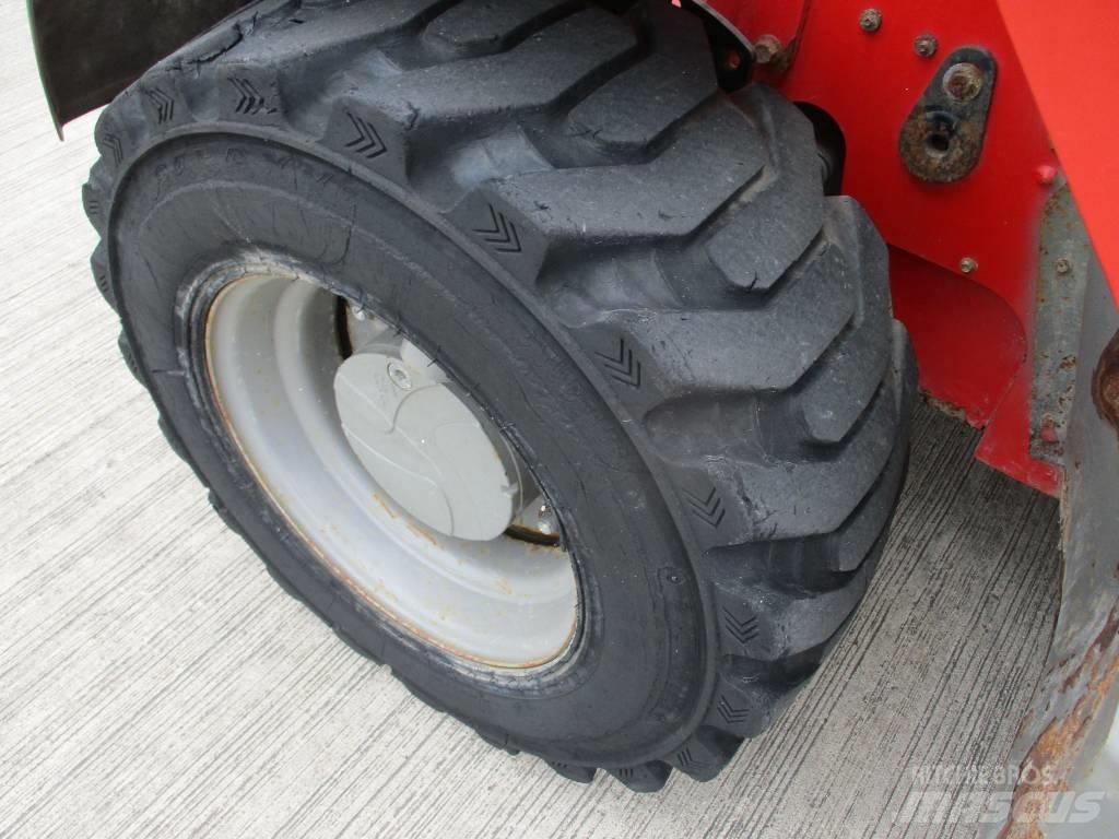 JCB 525-60 (656) مناولات متداخلة