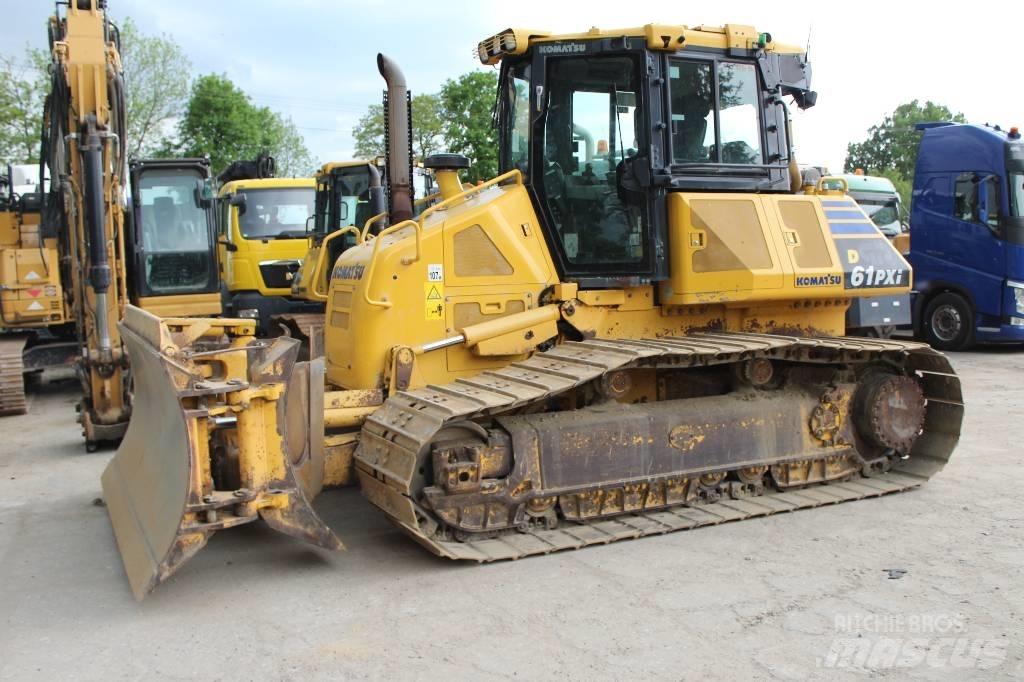 Komatsu D 61 PXI-23 بلدوزرات مجنزرة
