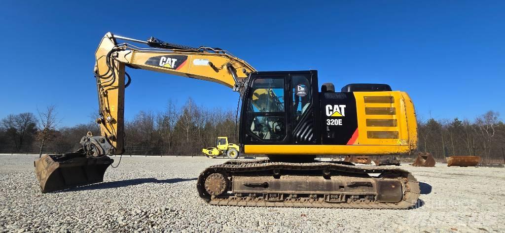 CAT 320 EL حفارات زحافة