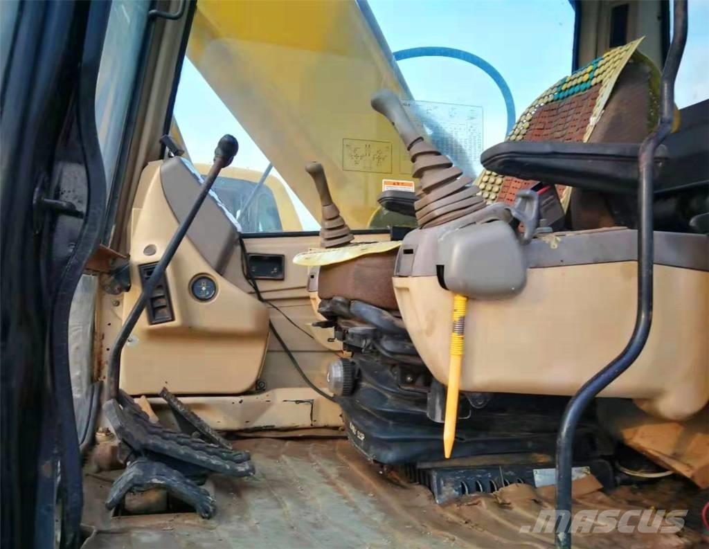 CAT 330BL حفارات زحافة