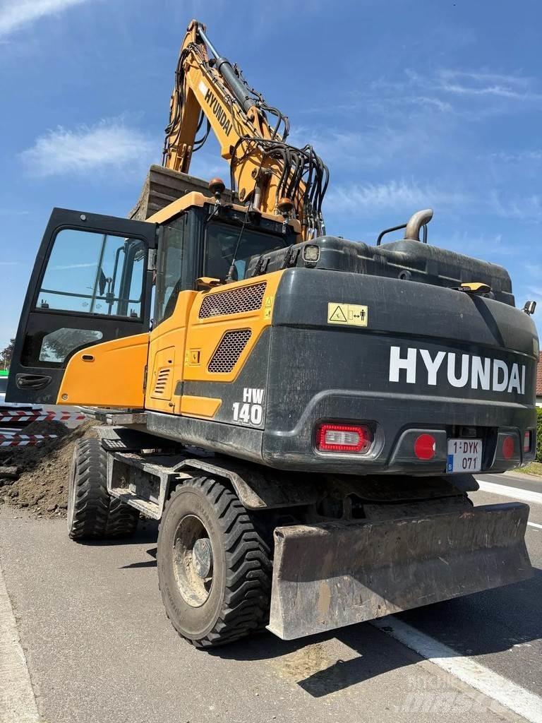Hyundai HW140 حفارات بعجل