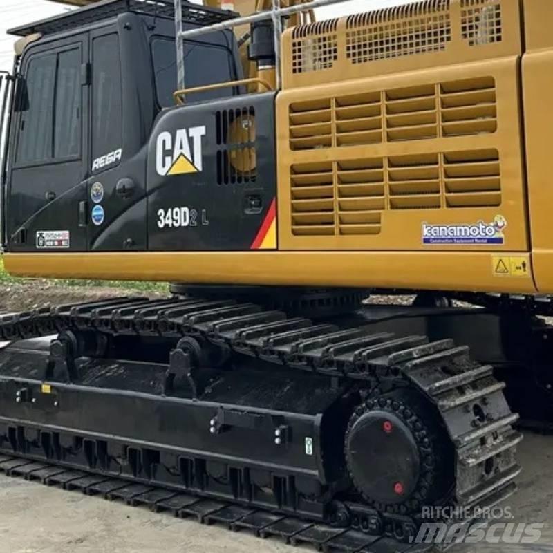 CAT 349 D حفارات زحافة