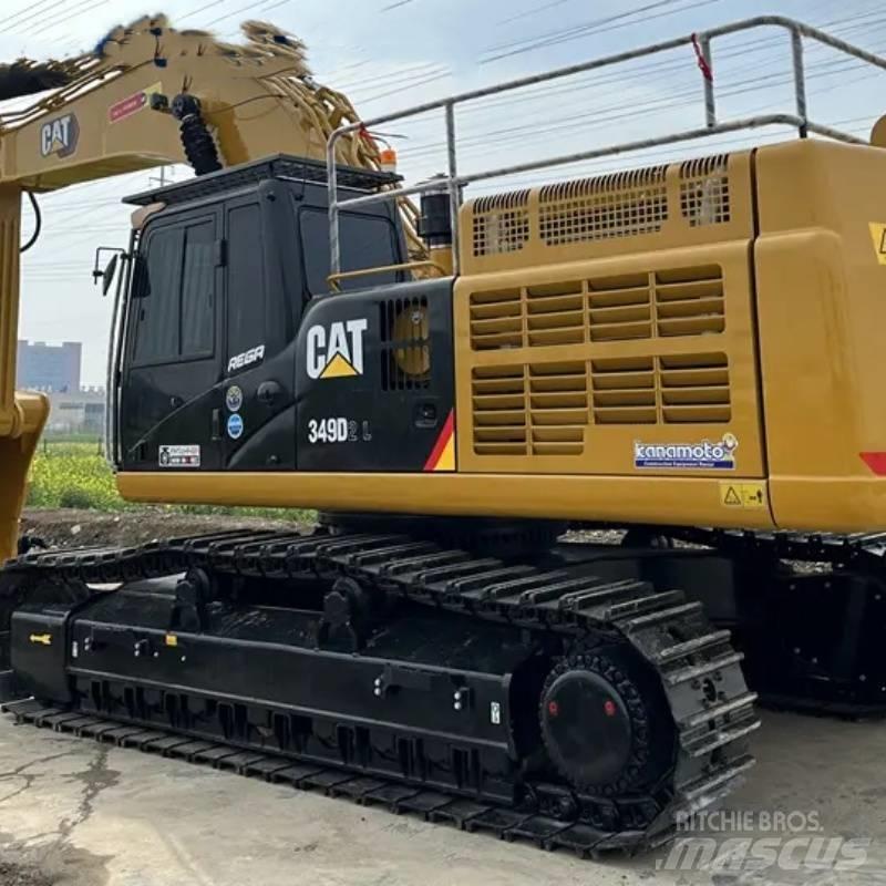 CAT 349 D حفارات زحافة