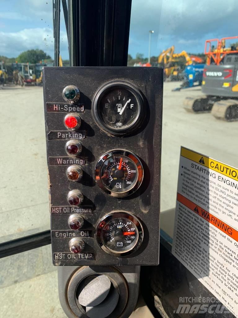 Morooka MST 2200 V D عربات نقل قلابة مجنزرة