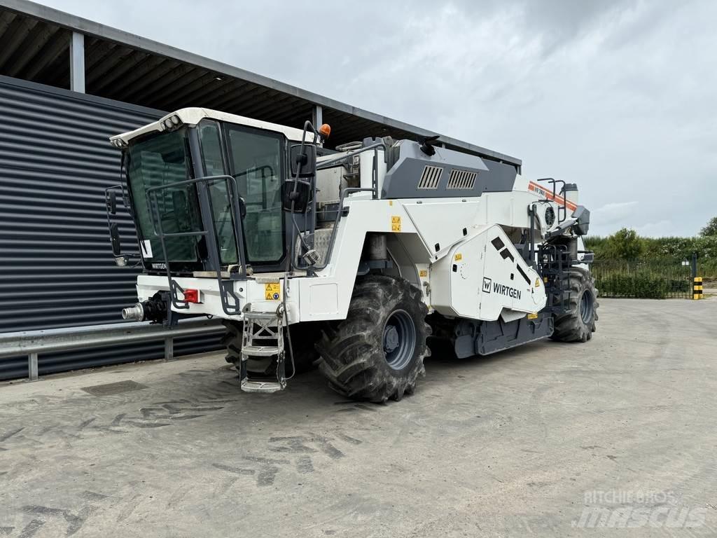 Wirtgen WR 240I معدات إعادة تدوير الأسفلت