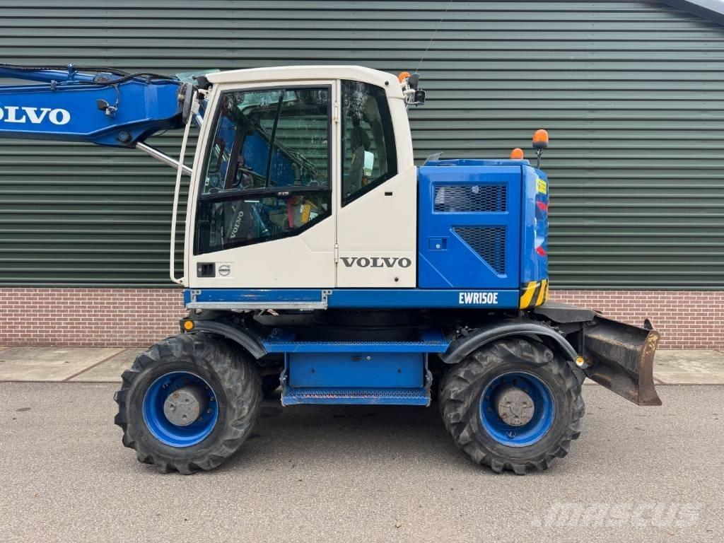 Volvo EWR 150 E حفارات بعجل