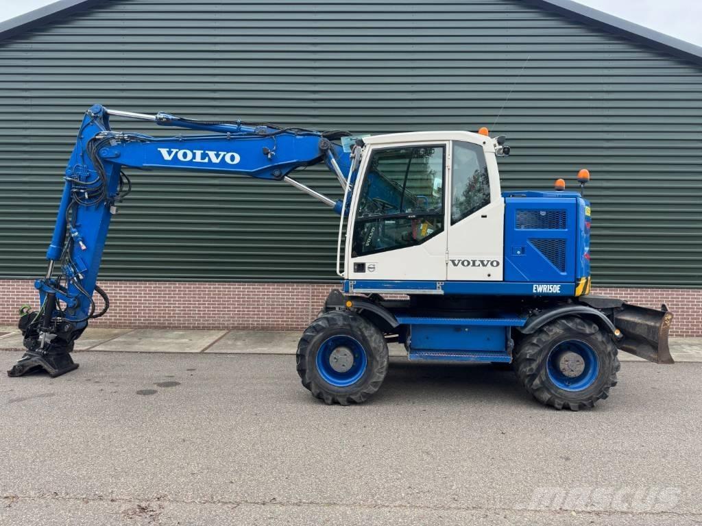 Volvo EWR 150 E حفارات بعجل