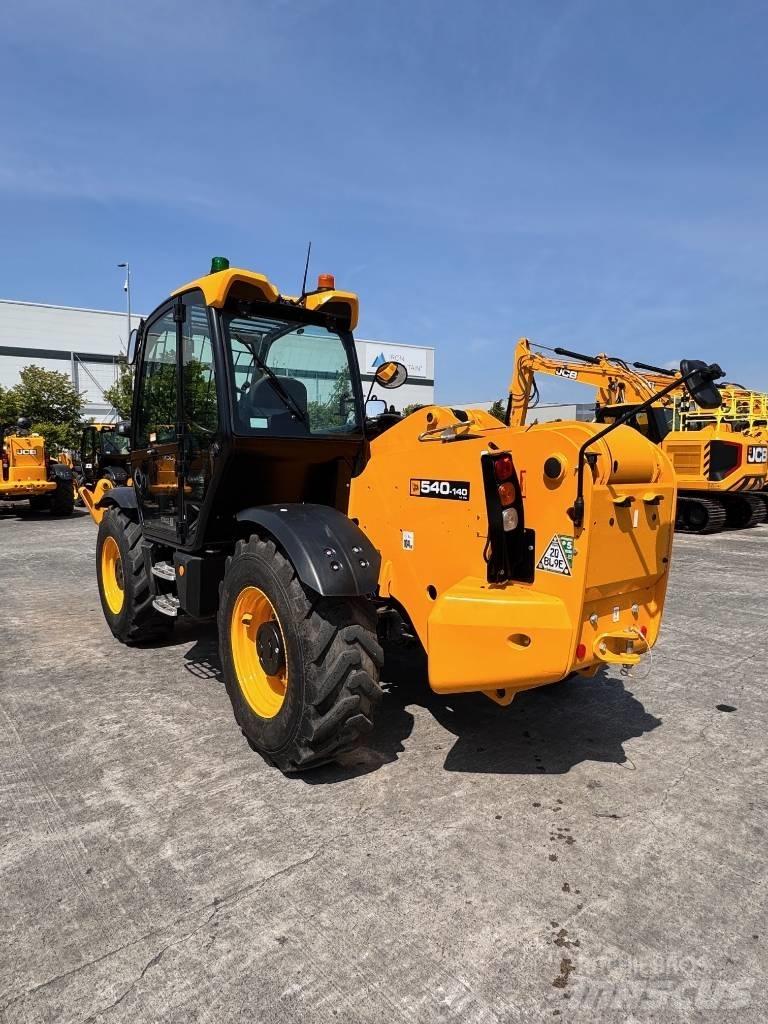 JCB 540-140 مناولات متداخلة
