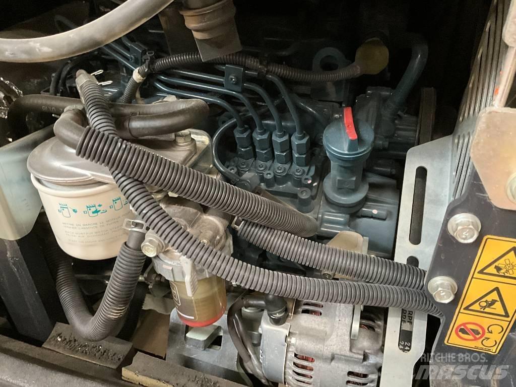 Kubota KX 030-4 حفارات صغيرة أقل من 7 طن (حفارات صغيرة)