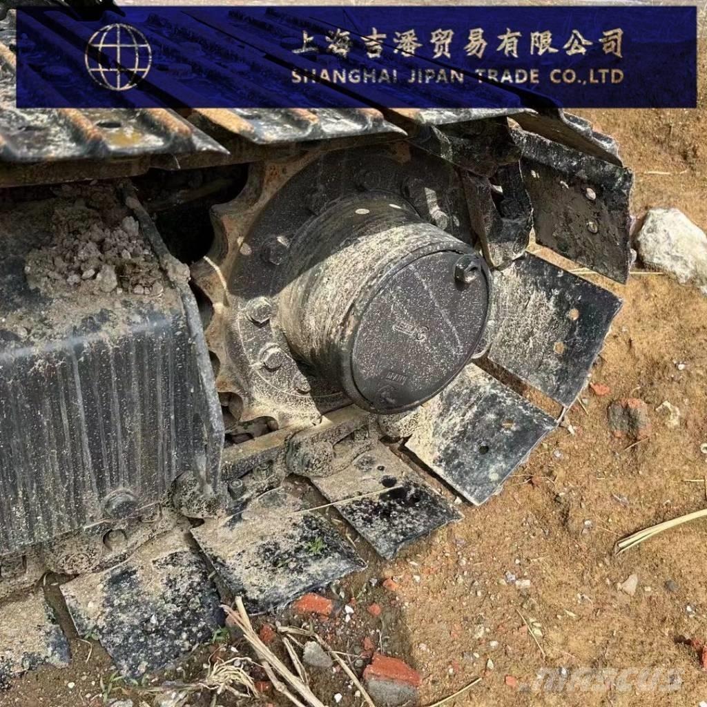 Komatsu PC 56 حفارات زحافة