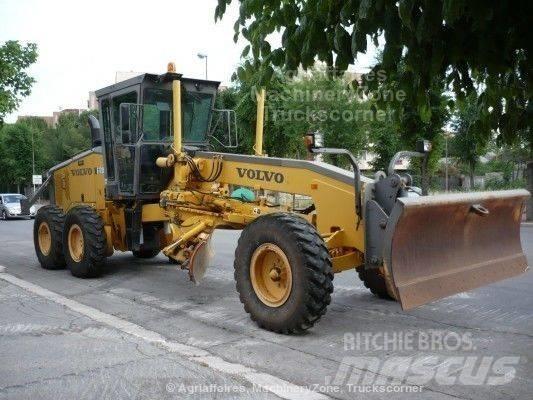 Volvo G 720 B معدات تمهيد الطرق
