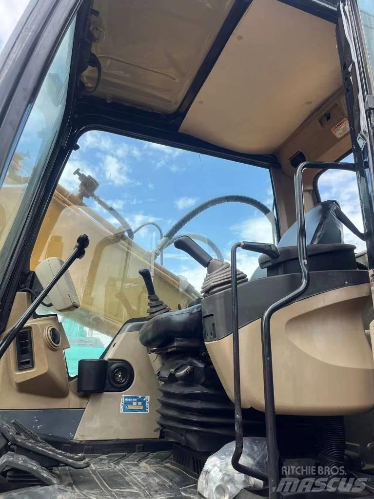 CAT 320 C L حفارات زحافة