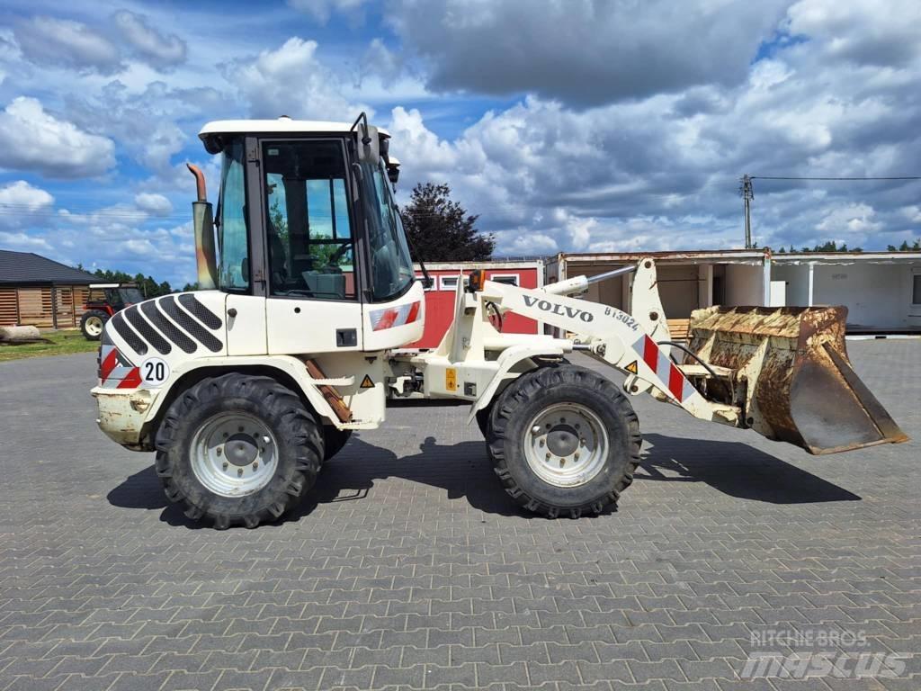 Volvo L 30 B لوادر بعجل