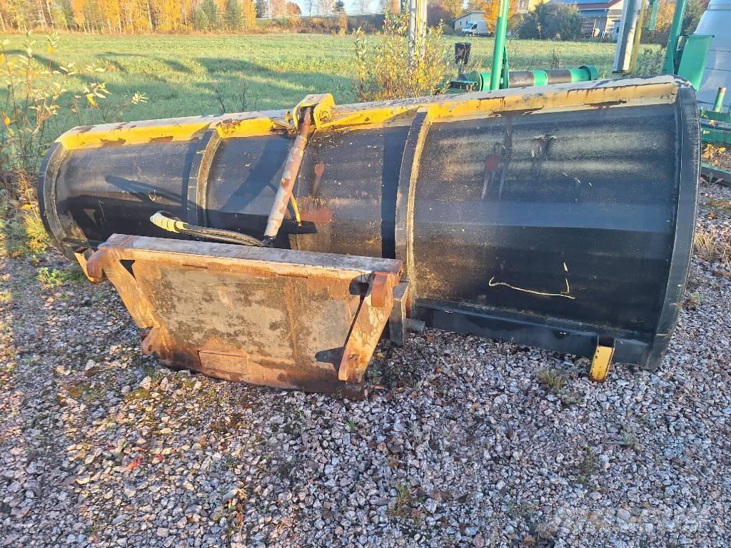  OMT 300 حراثات ونصول الجليد