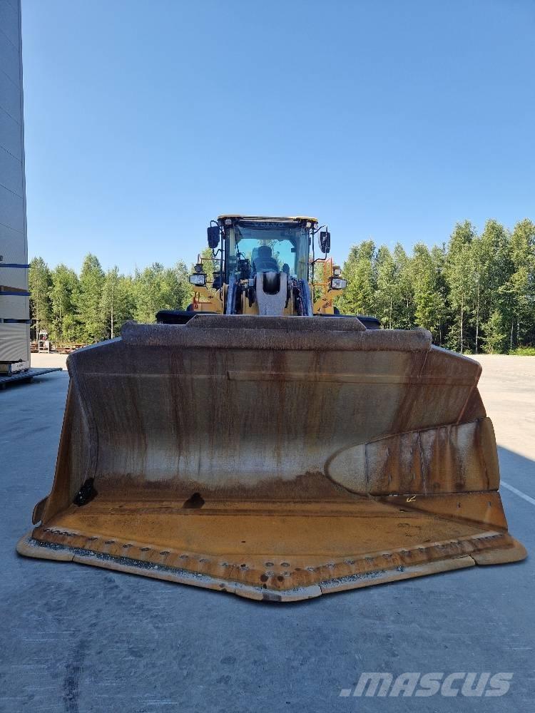 Volvo L 260 H لوادر بعجل