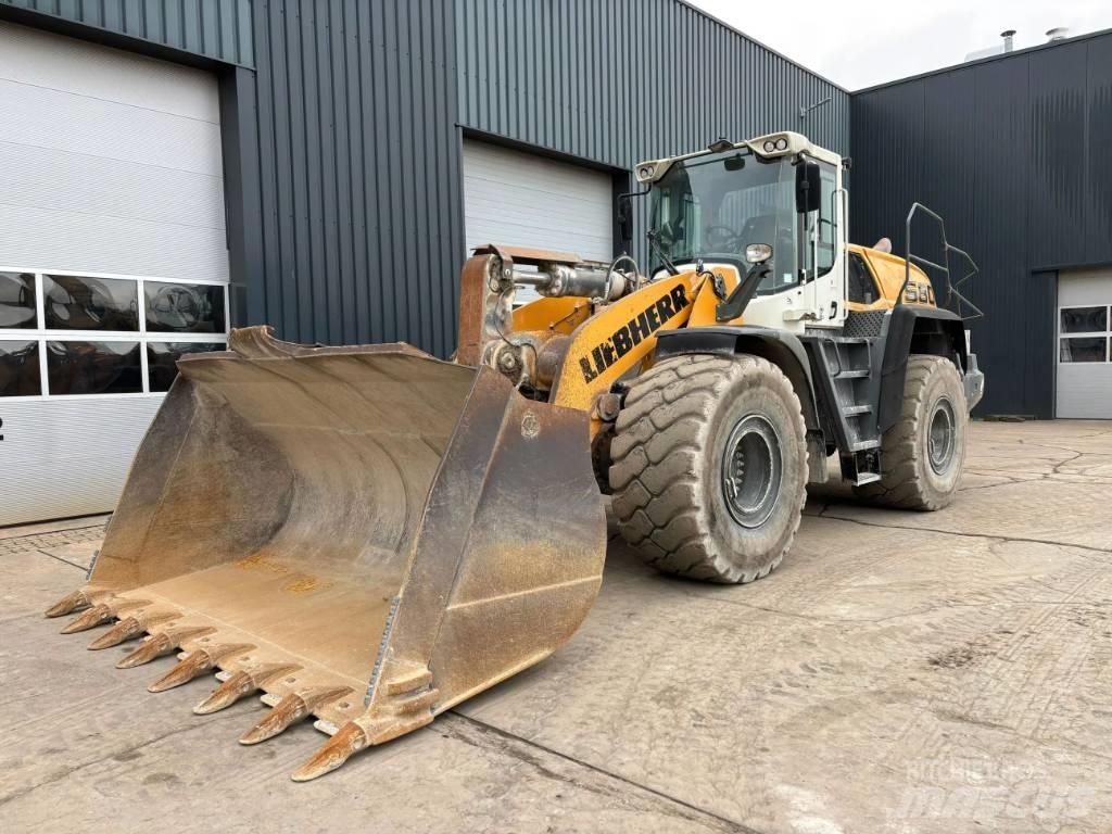 Liebherr L580 لوادر بعجل