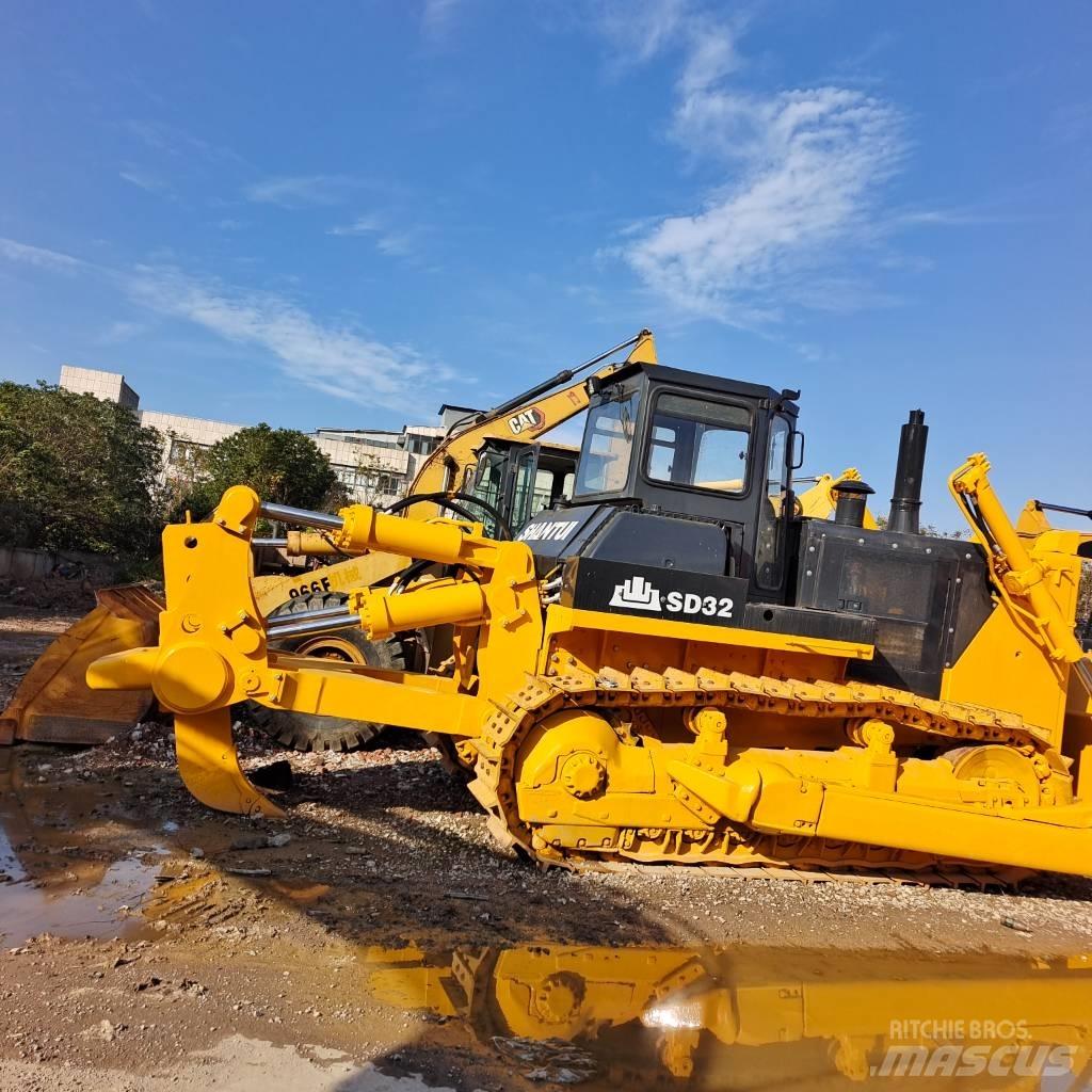 Shantui SD 32 بلدوزرات مجنزرة