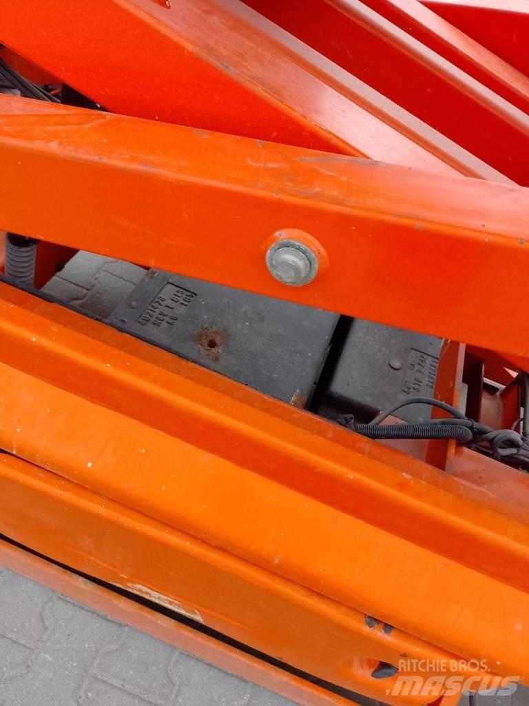 JLG 3246 ES رافعات مقصية الشكل