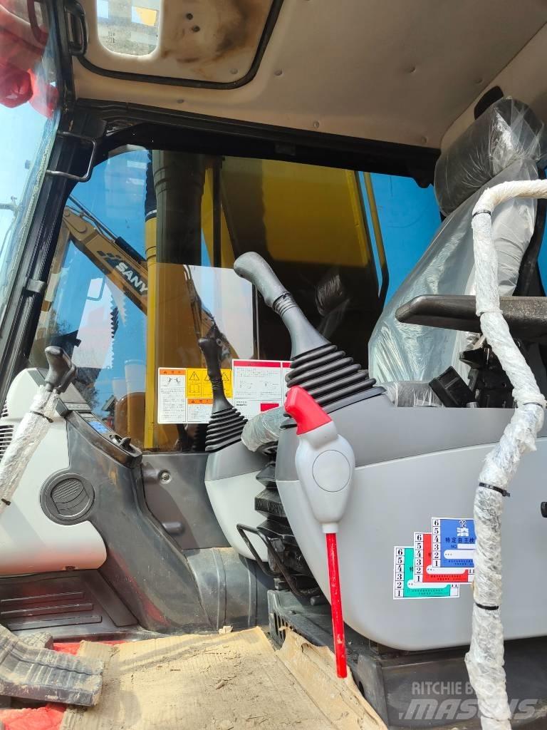 Komatsu PC 240 LC-8 حفارات زحافة