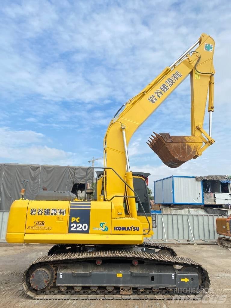 Komatsu PC 220 حفارات زحافة