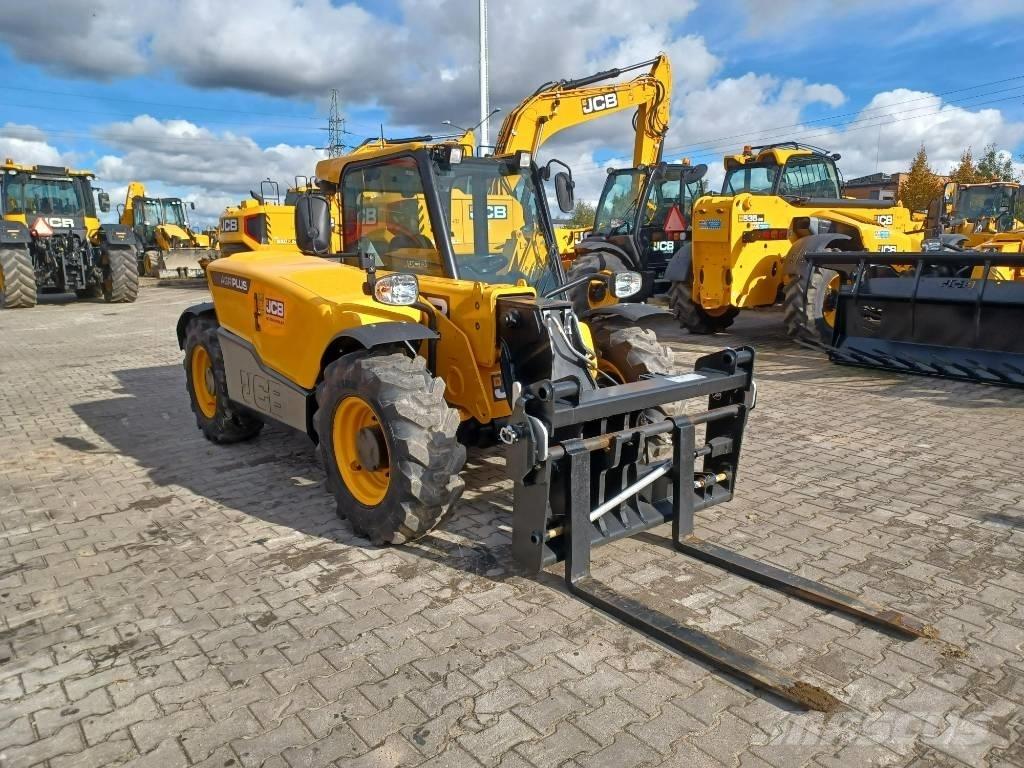 JCB 525-60 Agri Plus مناولات متداخلة