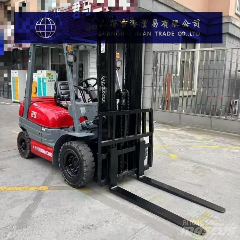 Toyota FD 25 شاحنات الديزل