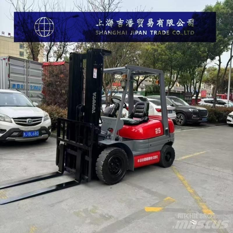 Toyota FD 25 شاحنات الديزل