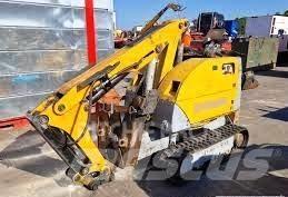 Brokk 180 حفارات هدم