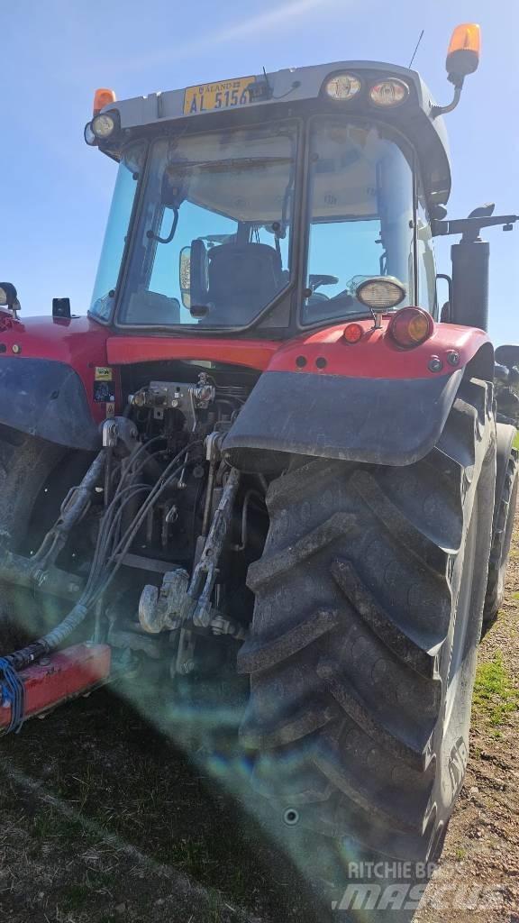 Massey Ferguson 6715 الجرارات