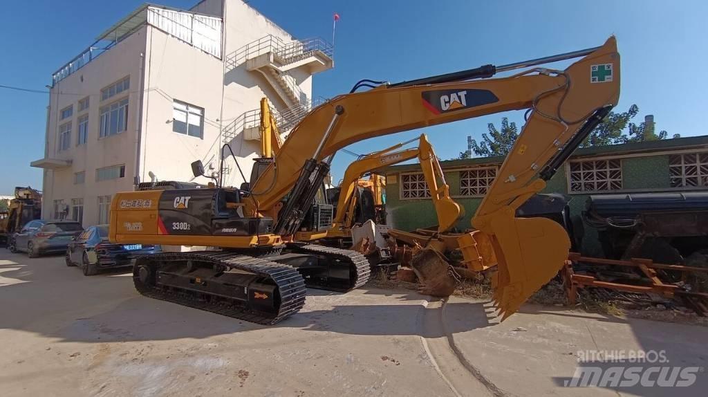CAT 330 D2 حفارات زحافة