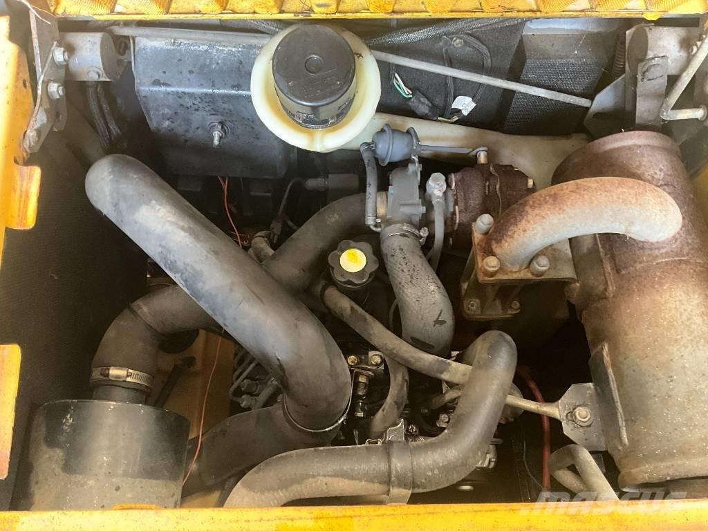 New Holland S 170 لوادر انزلاقية التوجيه