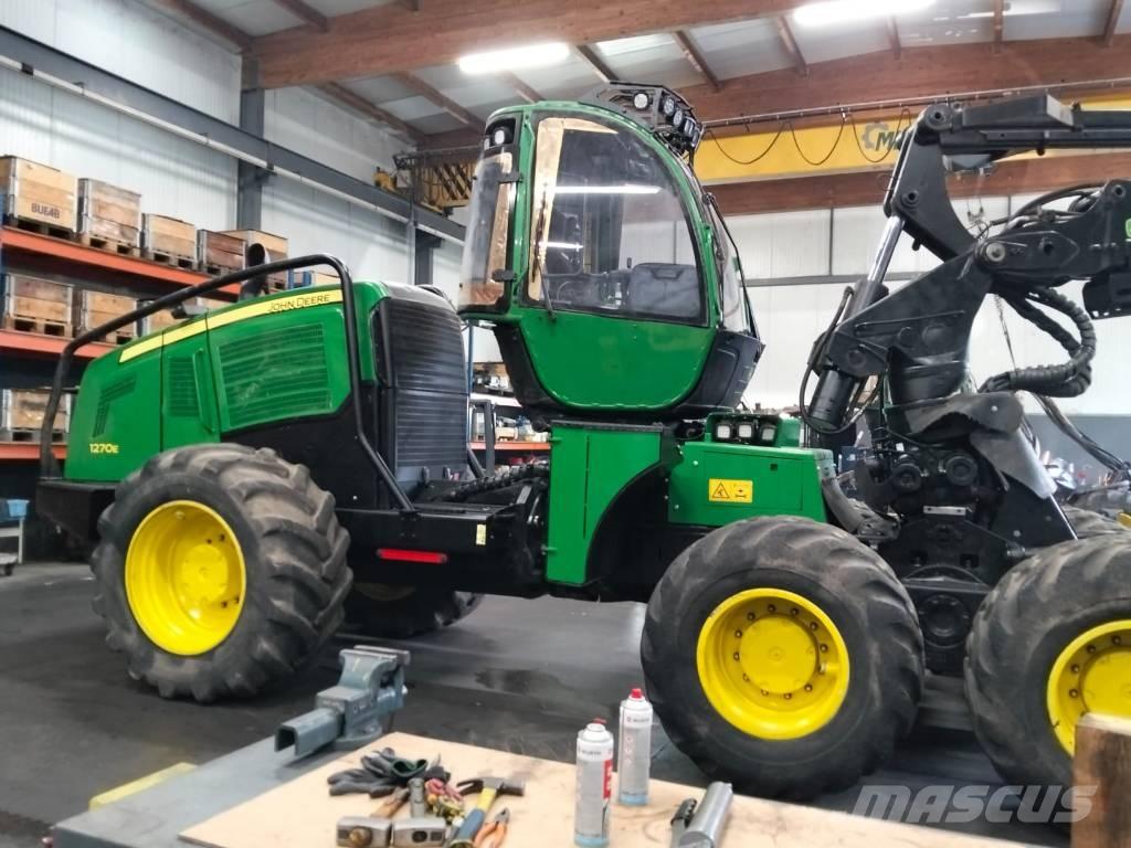 John Deere 1270 E حصادات