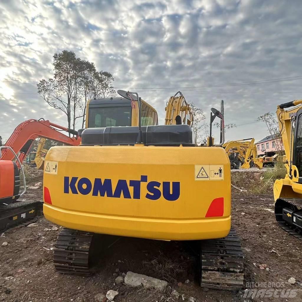 Komatsu PC 110 حفارات وسط 7 طن - 12 طن