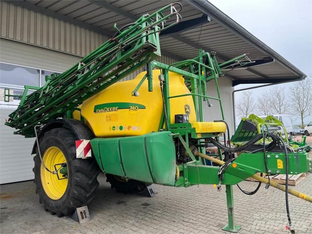 John Deere 740 الرشاشات