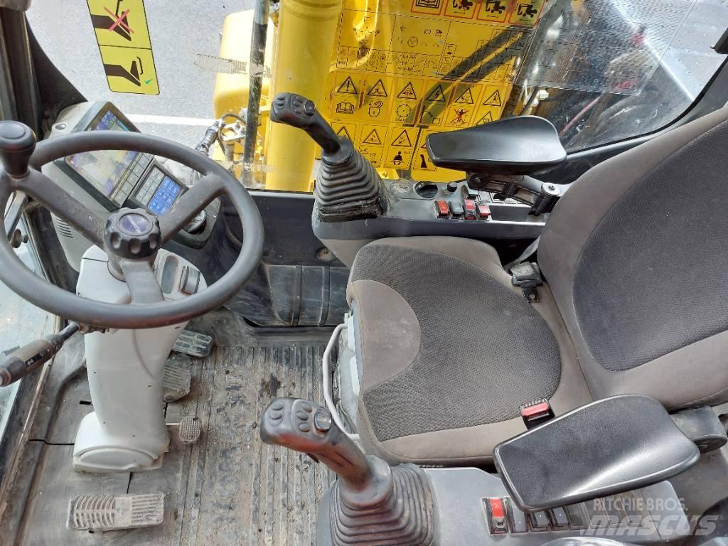 Komatsu PW148-11 حفارات بعجل