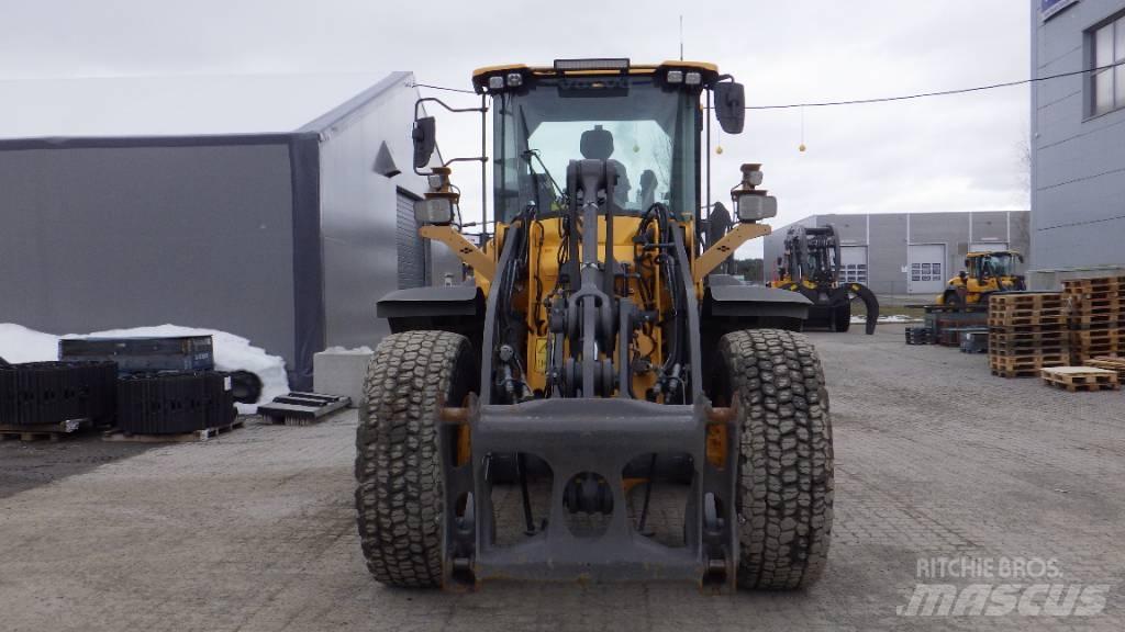 Volvo L70H لوادر بعجل