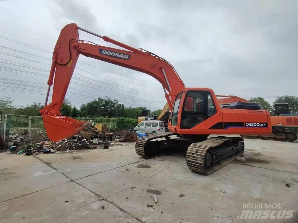 Doosan DH 300 LC-7 حفارات زحافة