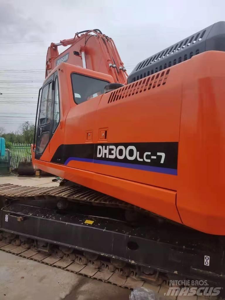 Doosan DH 300 LC-7 حفارات زحافة