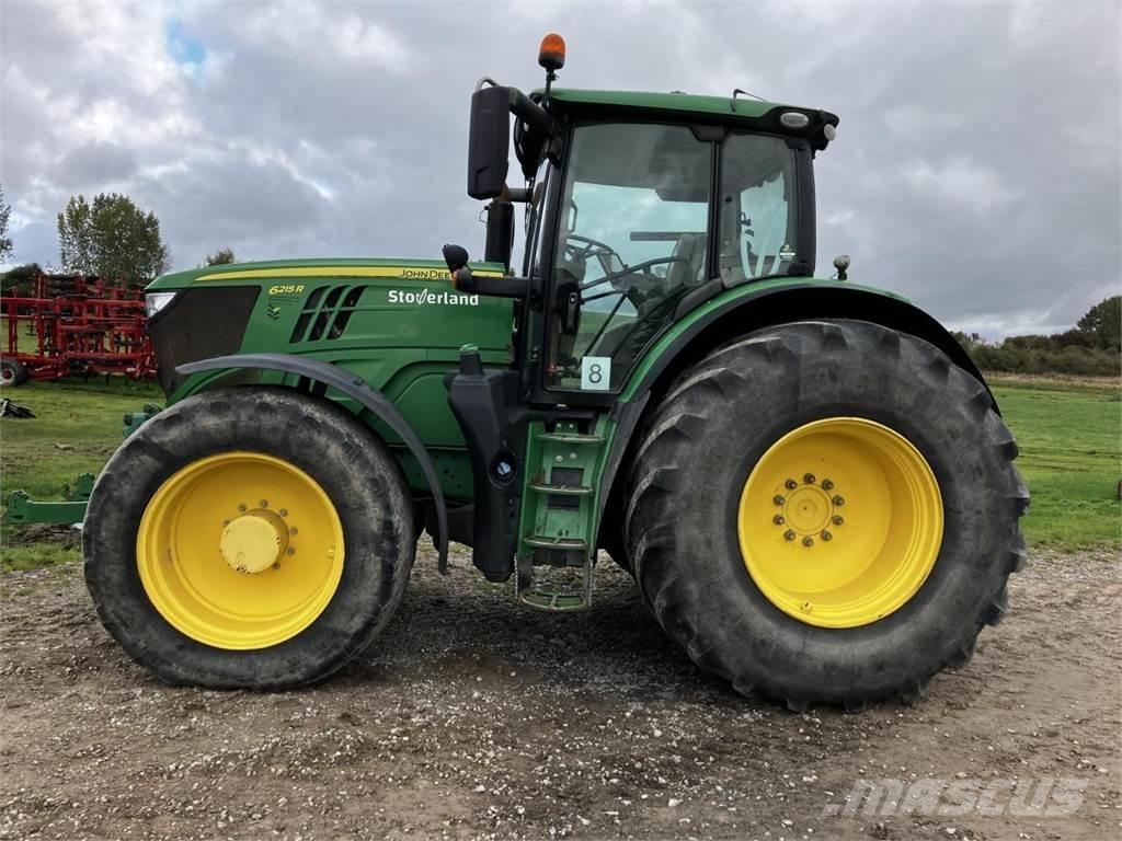 John Deere 6215R الجرارات