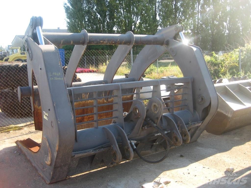 Volvo Pince à Grumes خطاطيف