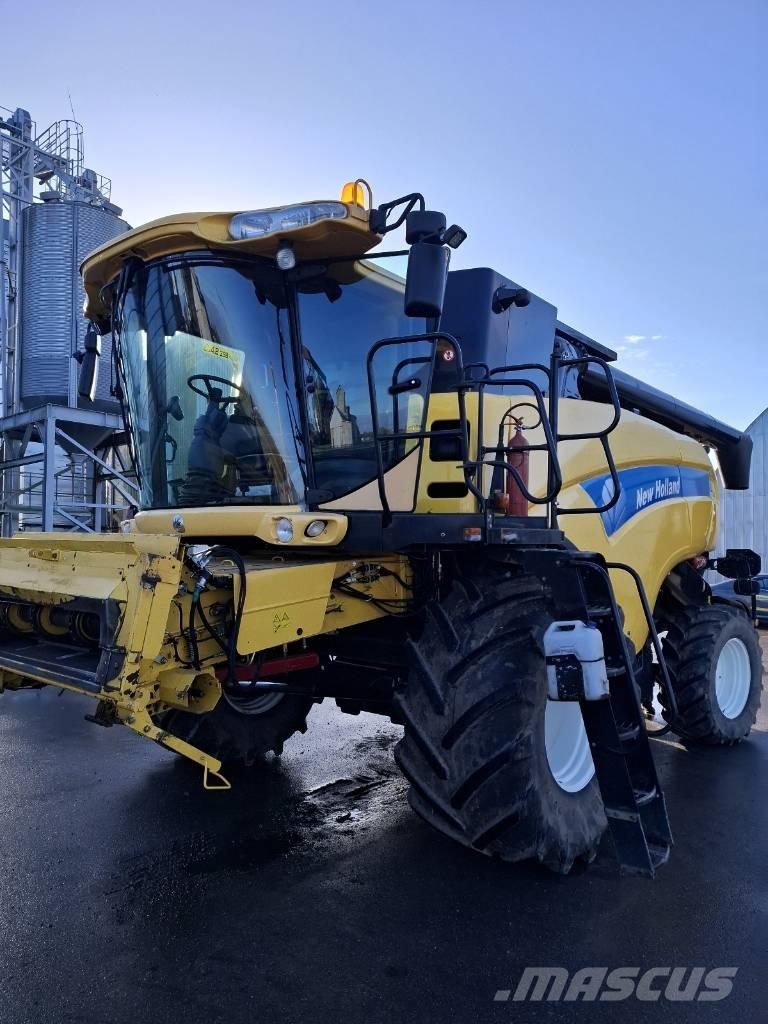 New Holland CX 840 حصادات