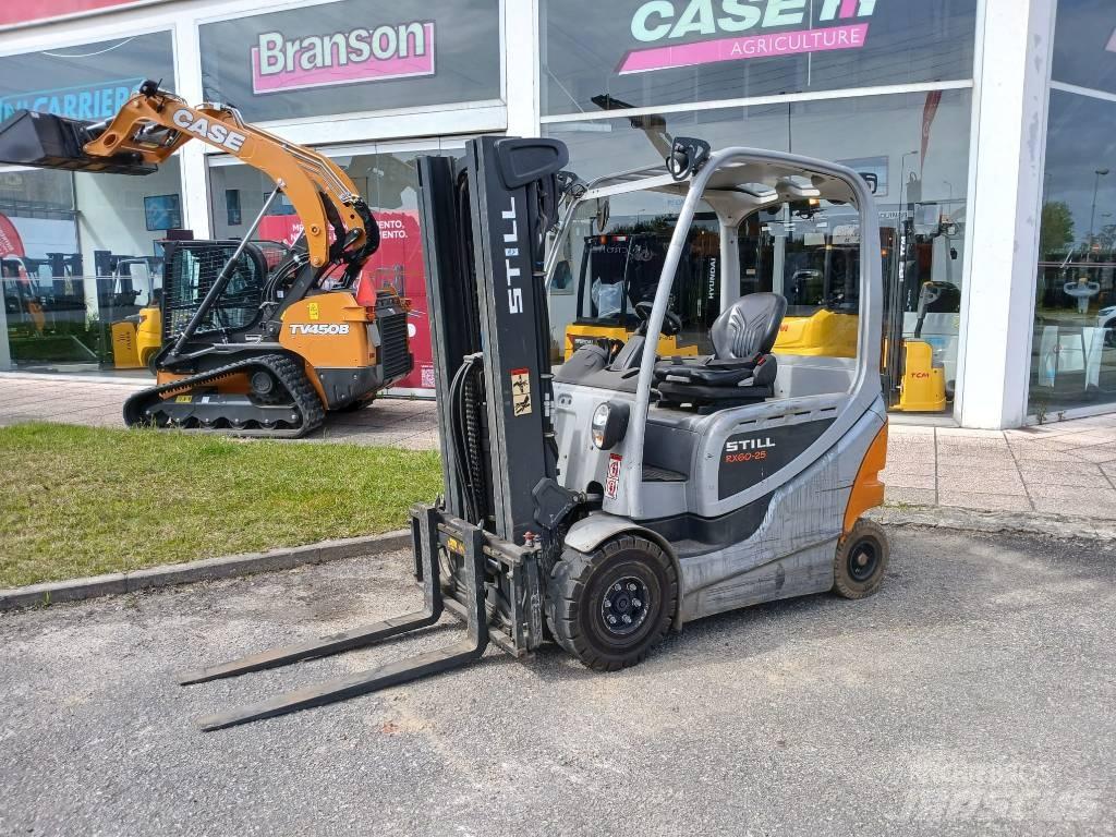 Still RX 60-25 شاحنات ذات رافعات شوكية تعمل بالكهرباء