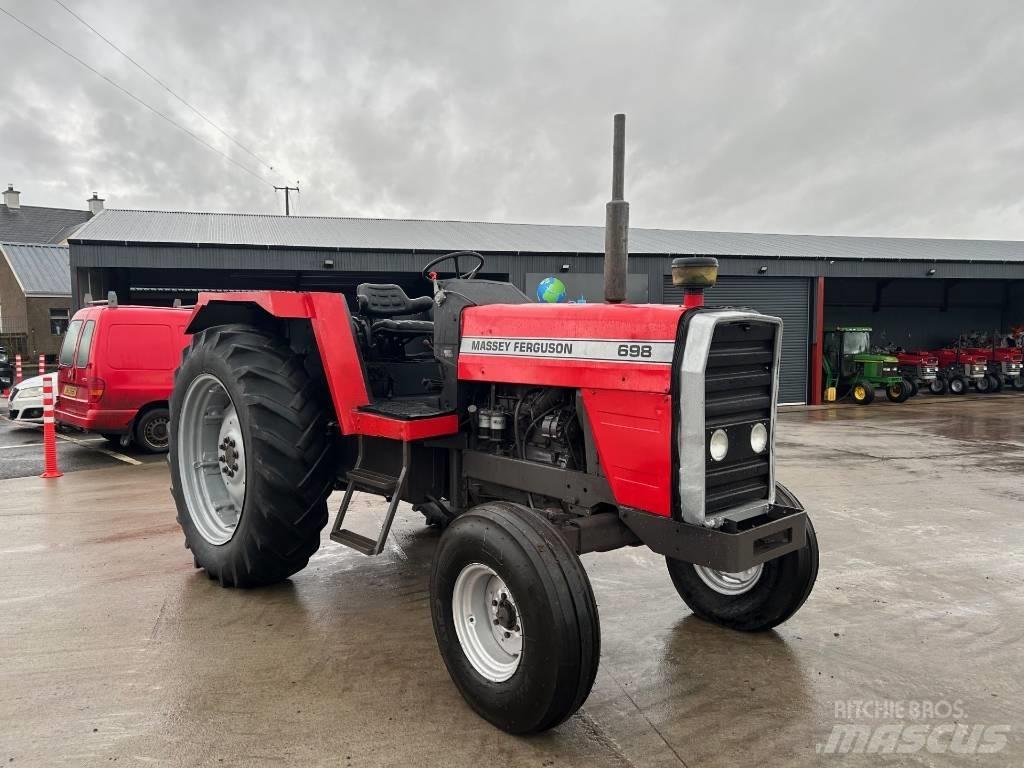 Massey Ferguson 698 الجرارات