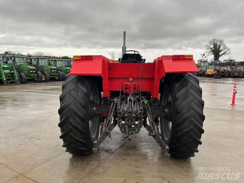 Massey Ferguson 698 الجرارات