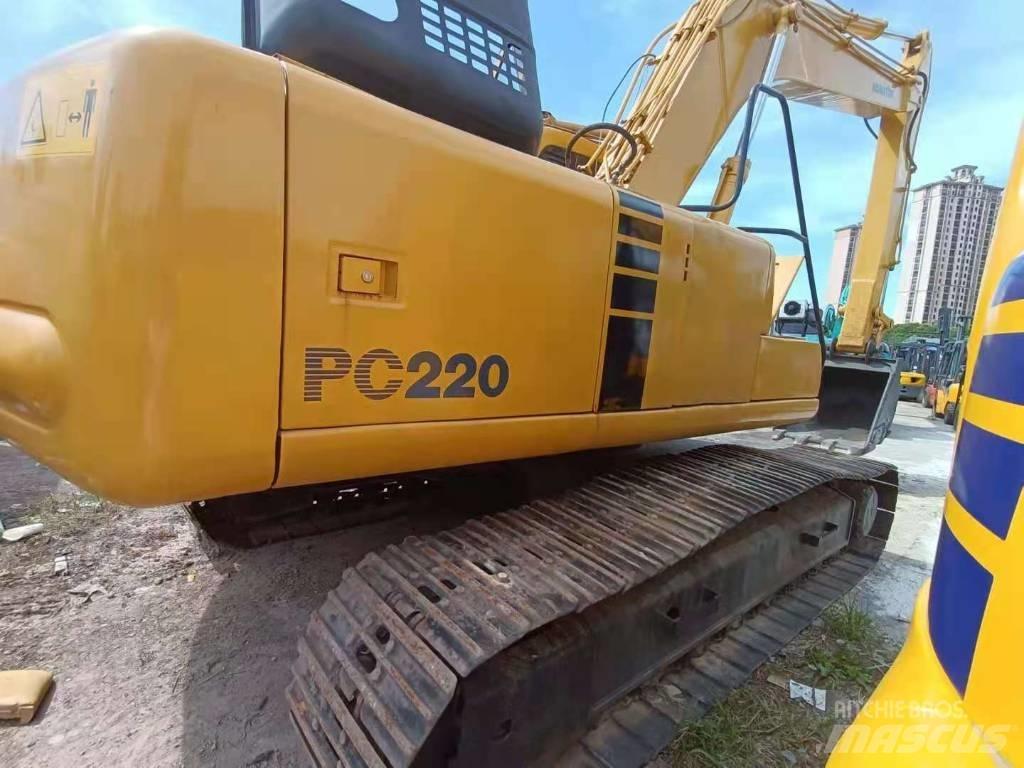 Komatsu PC 220-6 حفارات زحافة