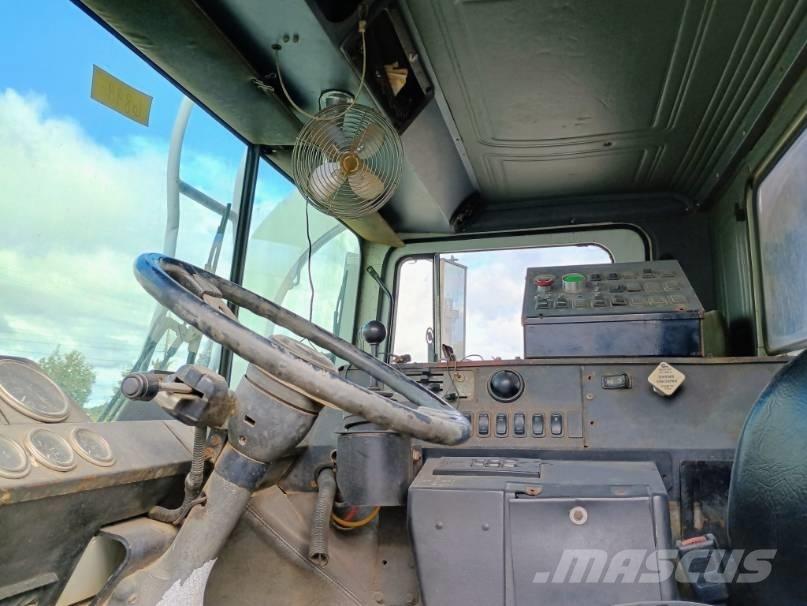 Mack MR شاحنات المخلفات