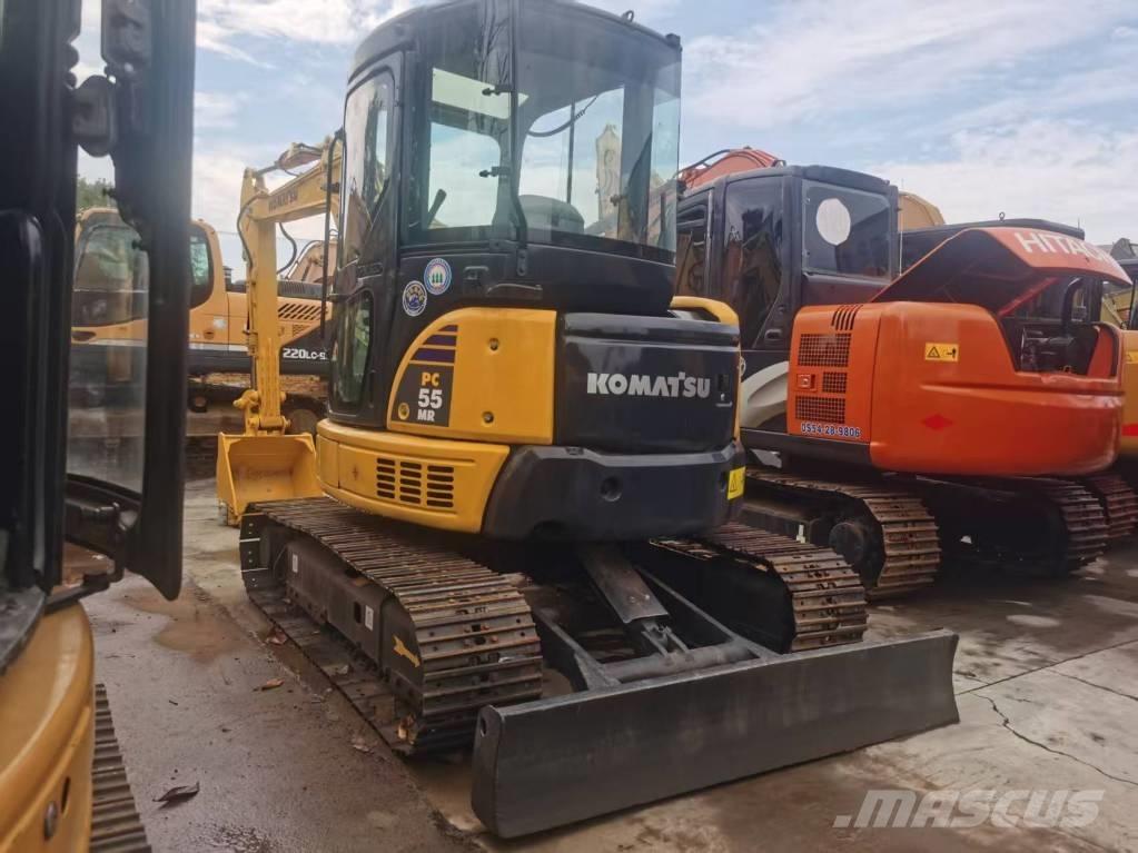 Komatsu PC 55 MR حفارات زحافة