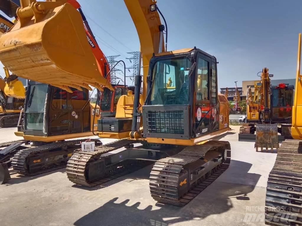 CAT 312D2GC حفارات زحافة