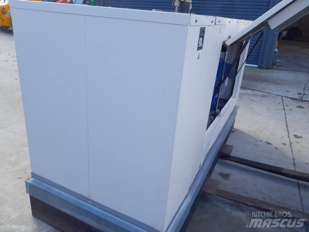  F.G Wilson 90kva مولدات ديزل